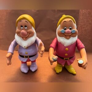 1992 Mattel Walt Disney's Snow White & the 7 Dwarfs Doc and Sneezy.
